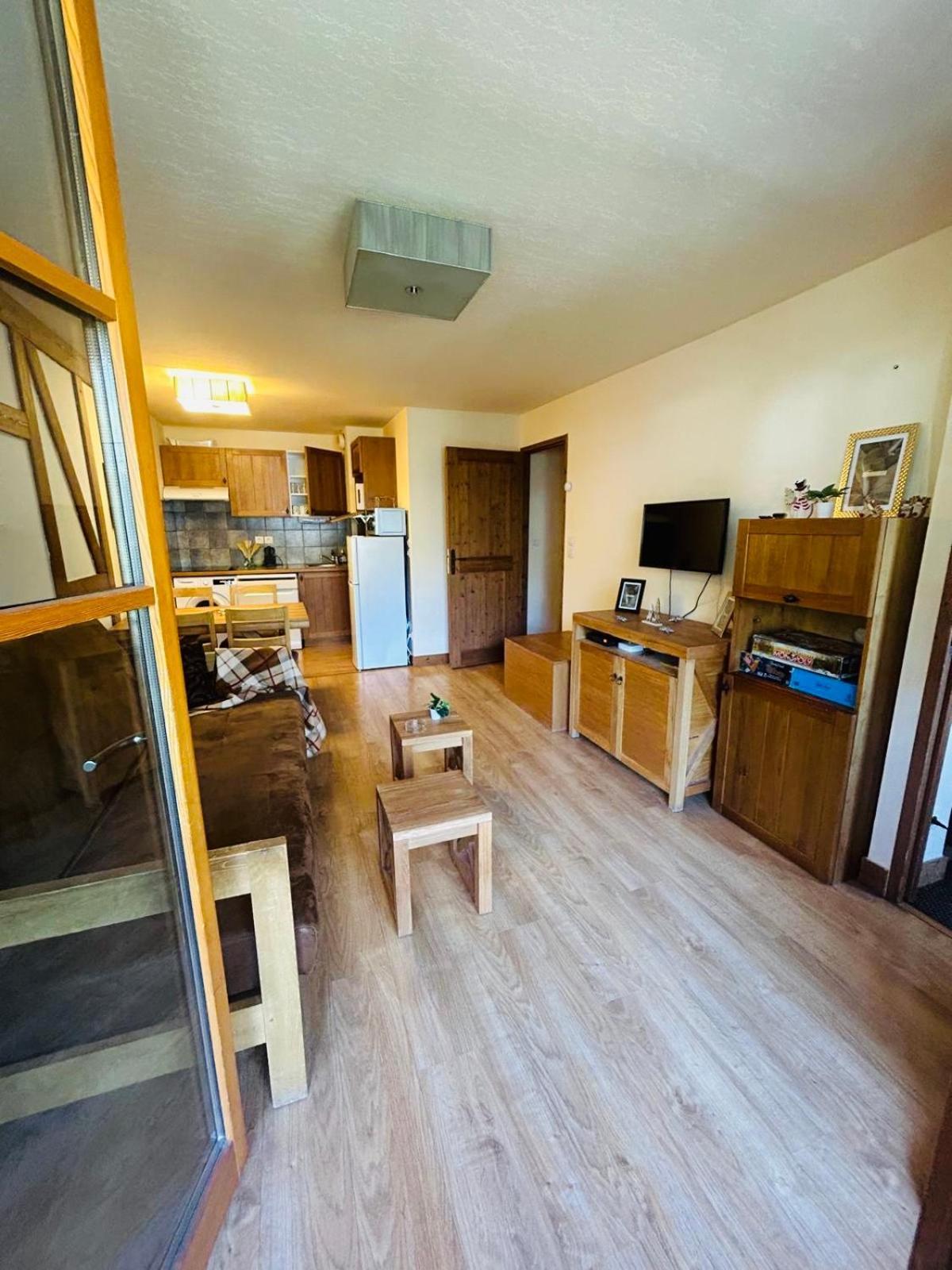 Appartements Avec Piscine Interieure Sauna Parking Etage 1 Au Centre Du Village Dans Residence Cami Real 생라리술랑 외부 사진
