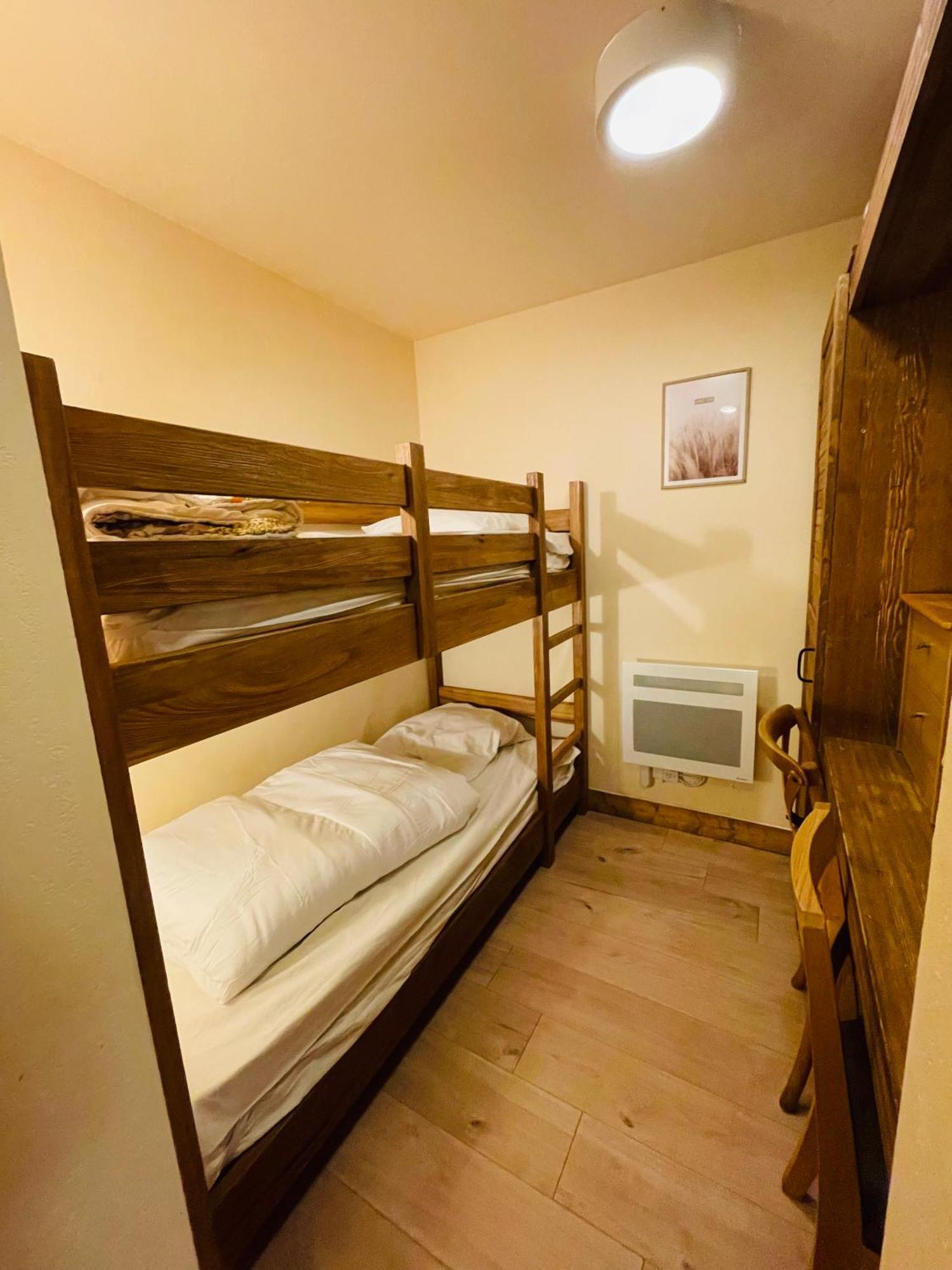 Appartements Avec Piscine Interieure Sauna Parking Etage 1 Au Centre Du Village Dans Residence Cami Real 생라리술랑 외부 사진